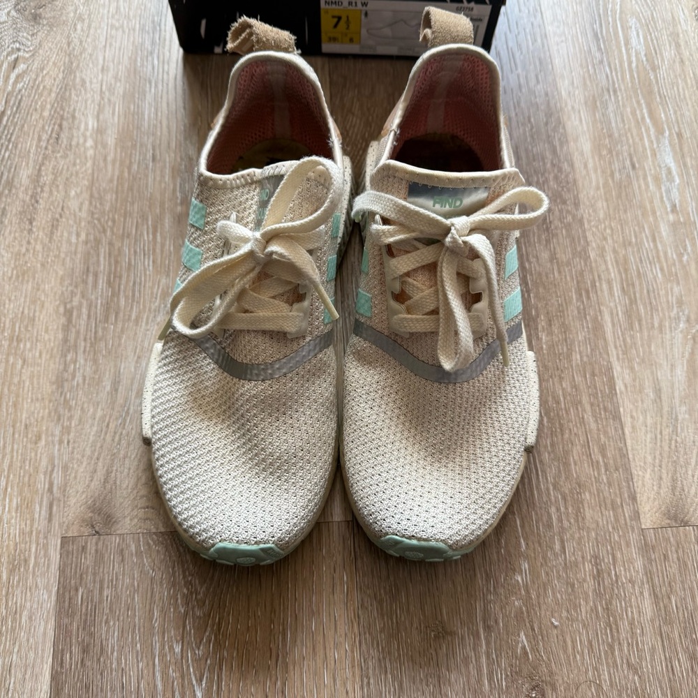 Adidas NMD Star wars Mandolarian